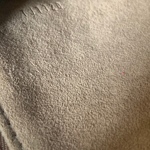 Authentic LV Courtney Black Multicolore clutch - Picture 12 of 13